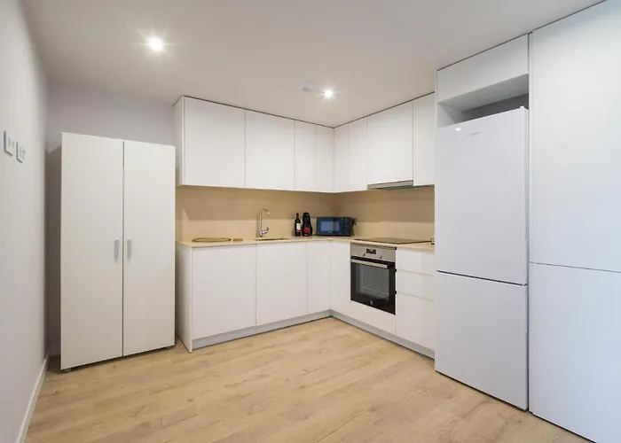 Sofia Navarro Bello, 1 P2 E アパート *