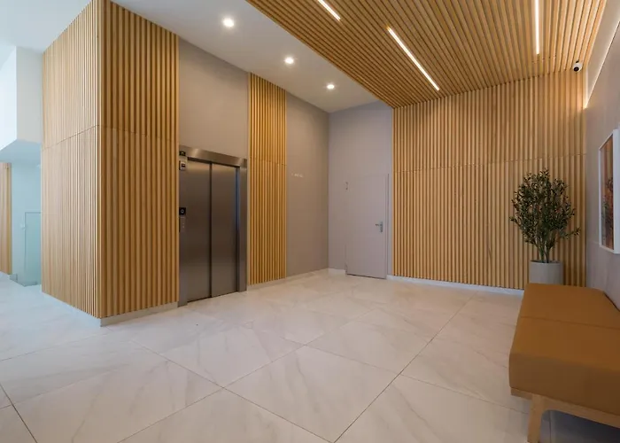 Sofia Navarro Bello, 1 P2 E *