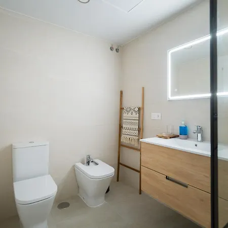 Sofia Navarro Bello, 1 P2 E 公寓