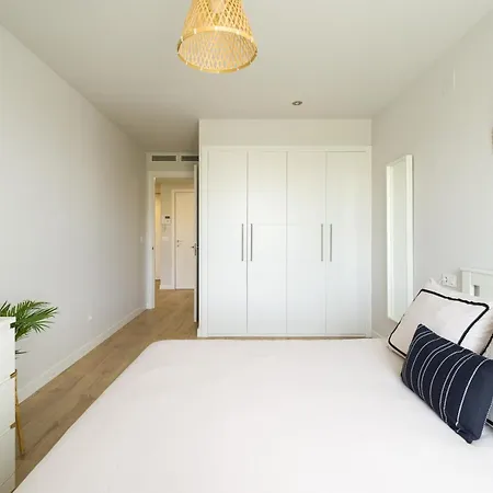 Sofia Navarro Bello, 1 P2 E 公寓 *